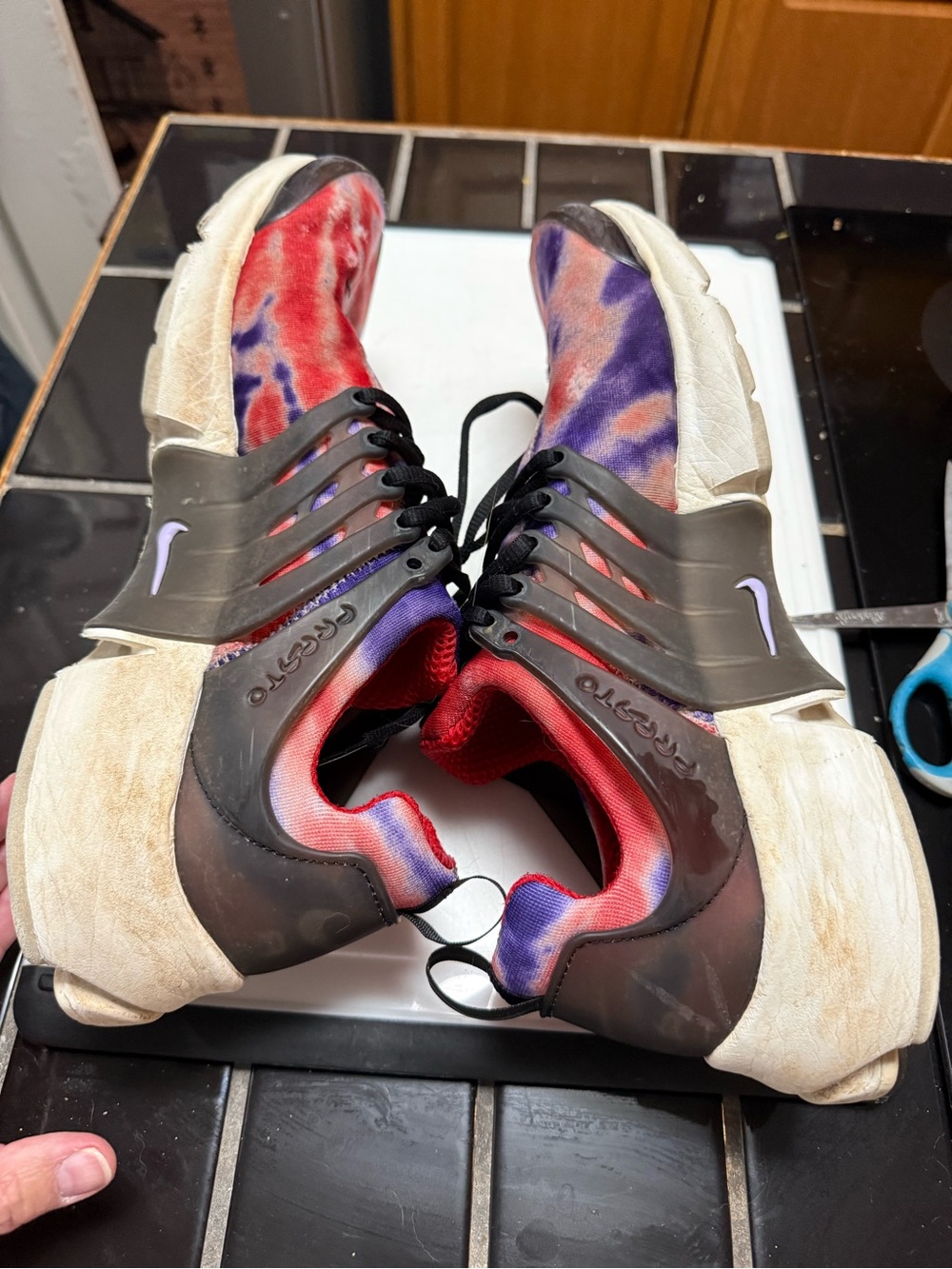 Nike Men’s 13 Tie-Dye Red & Purple Athletic Shoes - Picture 3 of 14